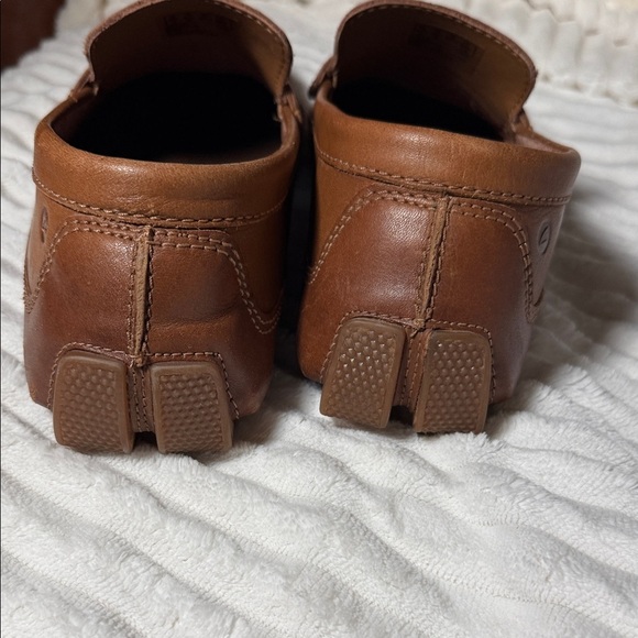 Clarks Men\'s Tan Leather Slip-Ons